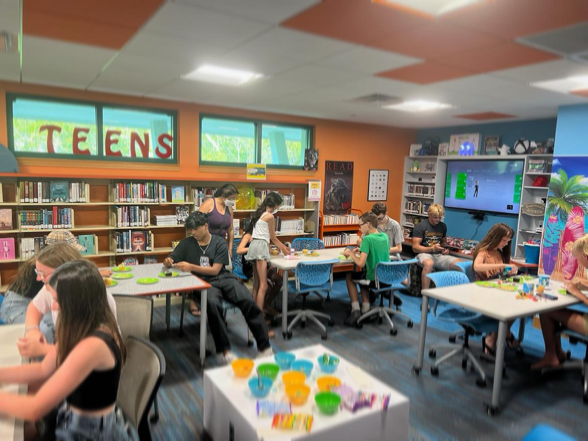 teens in library